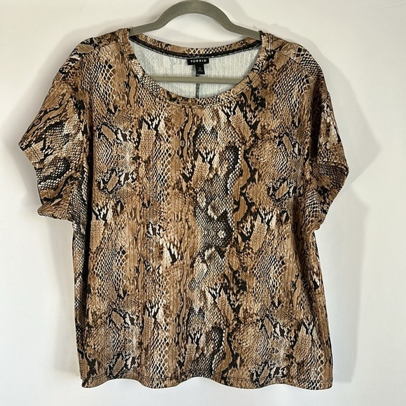 Torrid Ribbed Snakeskin Cropped T-Shirt Top - Picture 1 of 5